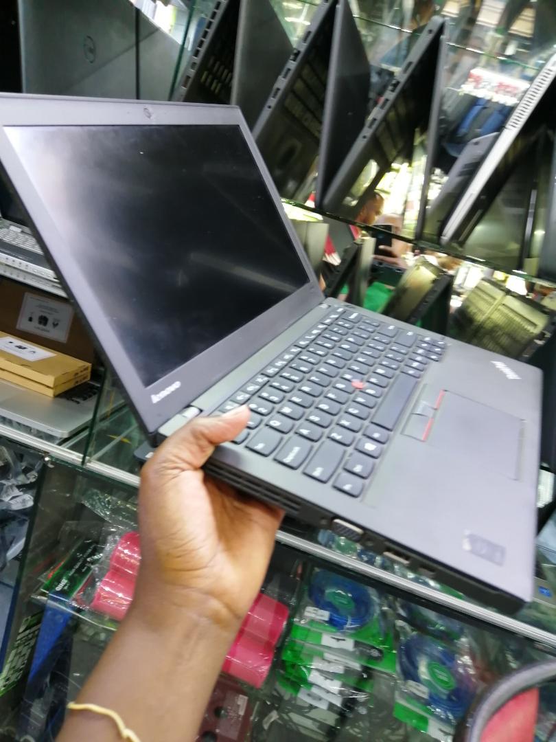 GRADE A EX UK LAPTOPS LENOVO THINKPAD X250 5TH GENERATION 8GB RAM 256GB SSD 11.6 INCHES WITH SPEED OF 2.3GHZ TO 2.6GHZ 6 MONTH OF WARRANTY