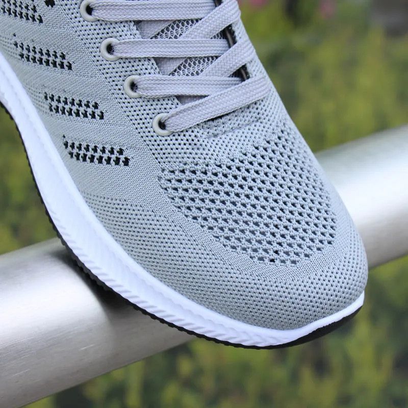 Sports wear resistant, ultra light, odor proof, versatile casual shoes, anti slip running shoes, men's outdoor protective shoes