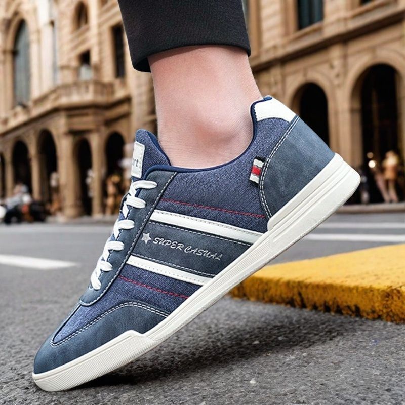 Boys' low cut, anti slip, wear-resistant, plus size trendy youth board shoes, travel lightweight, soft soled, work striped shoes, men's shoes