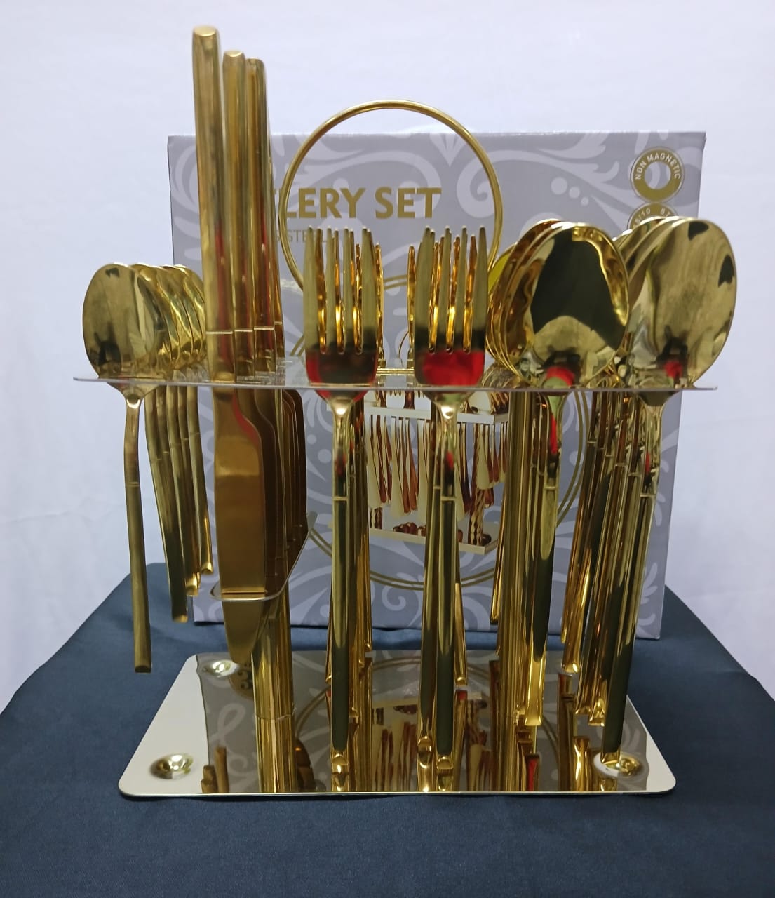 Luxury 36PCS Gold Cutlery Set – Elegant Stainless Steel Flatware Set with Table Spoons, Forks, Butter Knives & Tea Spoons for Dining, Home & Gift Use