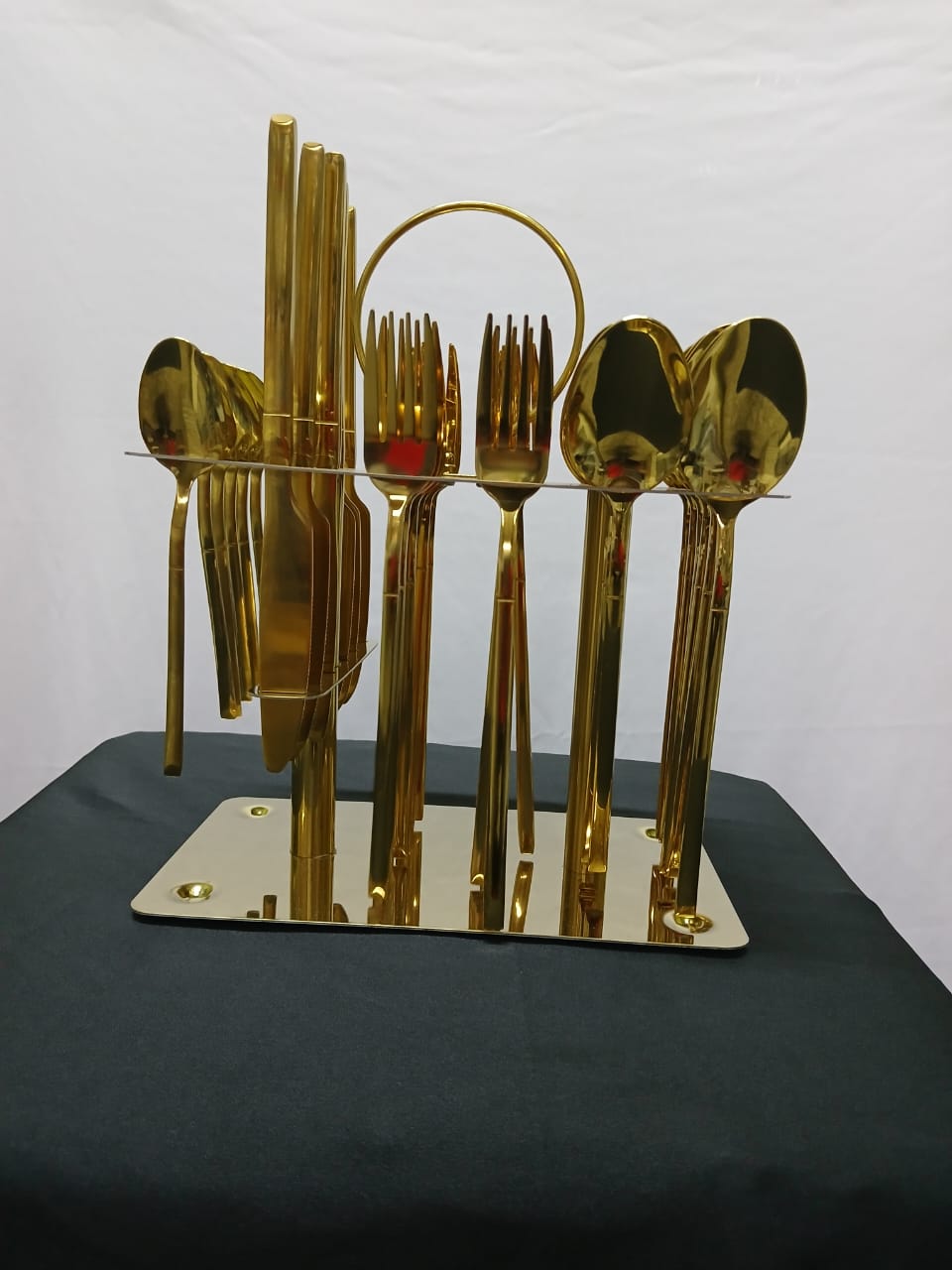 Luxury 36PCS Gold Cutlery Set – Elegant Stainless Steel Flatware Set with Table Spoons, Forks, Butter Knives & Tea Spoons for Dining, Home & Gift Use