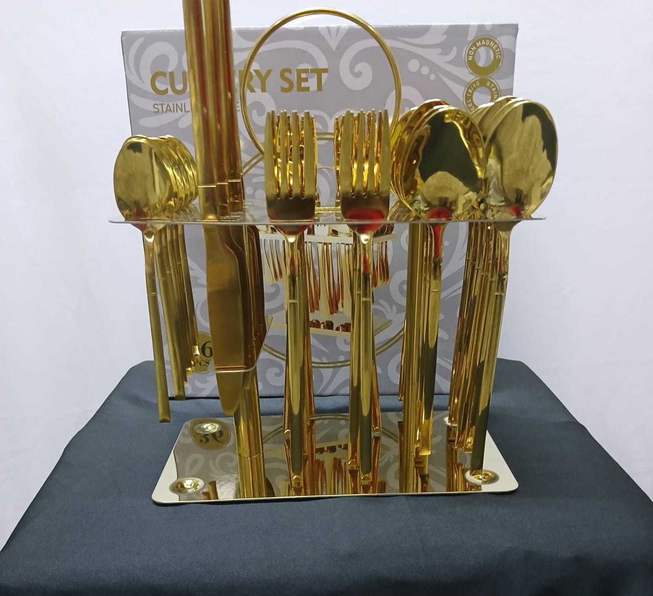 Luxury 36PCS Gold Cutlery Set – Elegant Stainless Steel Flatware Set with Table Spoons, Forks, Butter Knives & Tea Spoons for Dining, Home & Gift Use