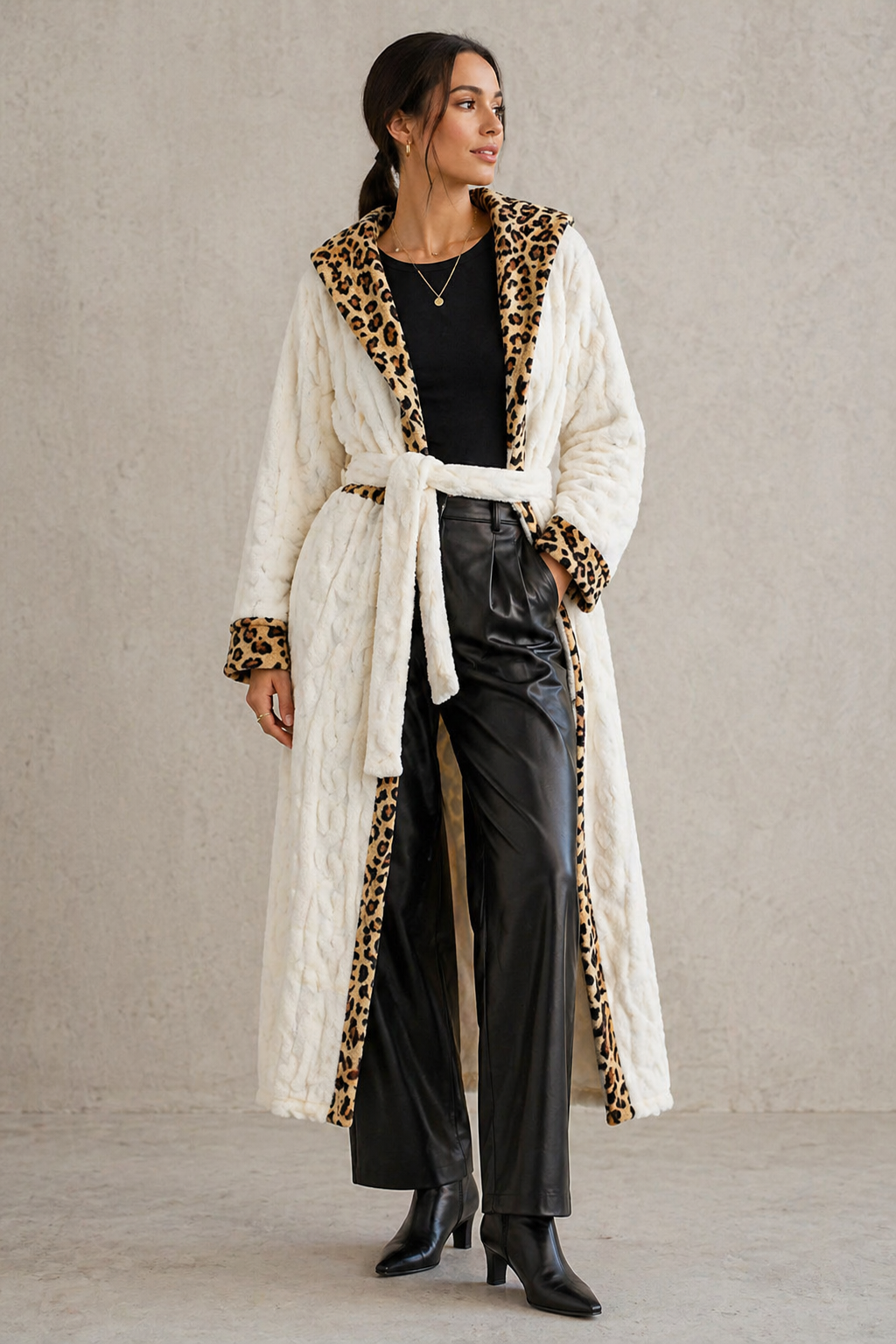 Women Luxury Fleece Bath Robe Hooded Long Soft Warm Leopard Trim Dressing Gown Thick Plush Home Wear Nightwear Ladies Robe