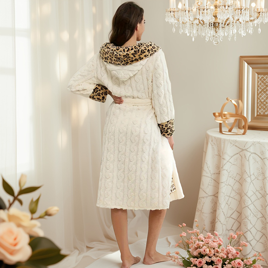 Women Luxury Fleece Bath Robe Hooded Long Soft Warm Leopard Trim Dressing Gown Thick Plush Home Wear Nightwear Ladies Robe