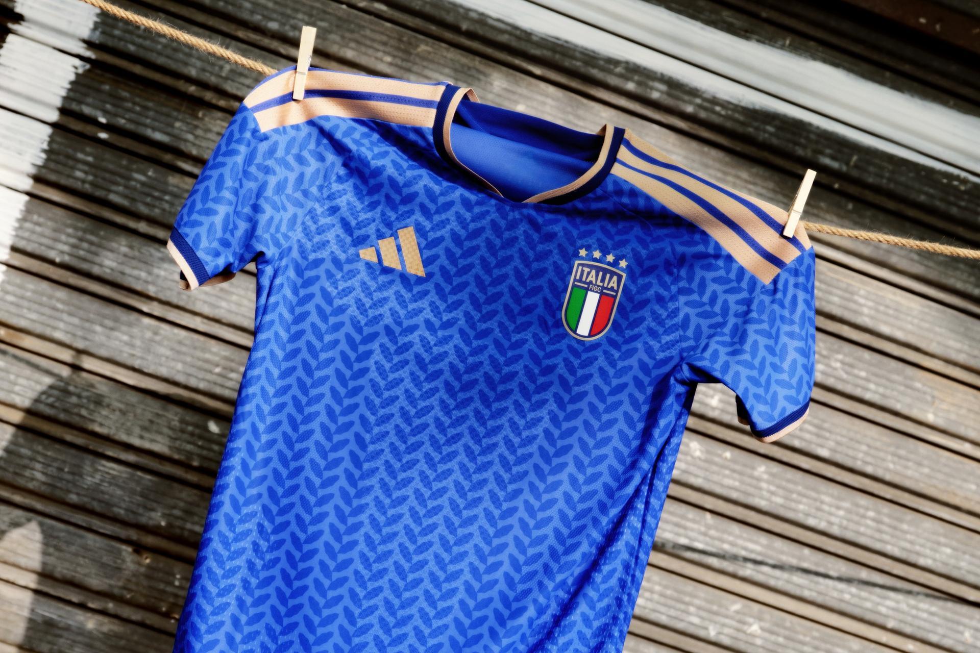 💙 AZZURRI POWER • WORLD CUP 2026 🇮🇹 Italy Blue Fan Jersey – Classic Football Kit ⚽ Breathable Sports Wear ✨ Premium Replica Edition