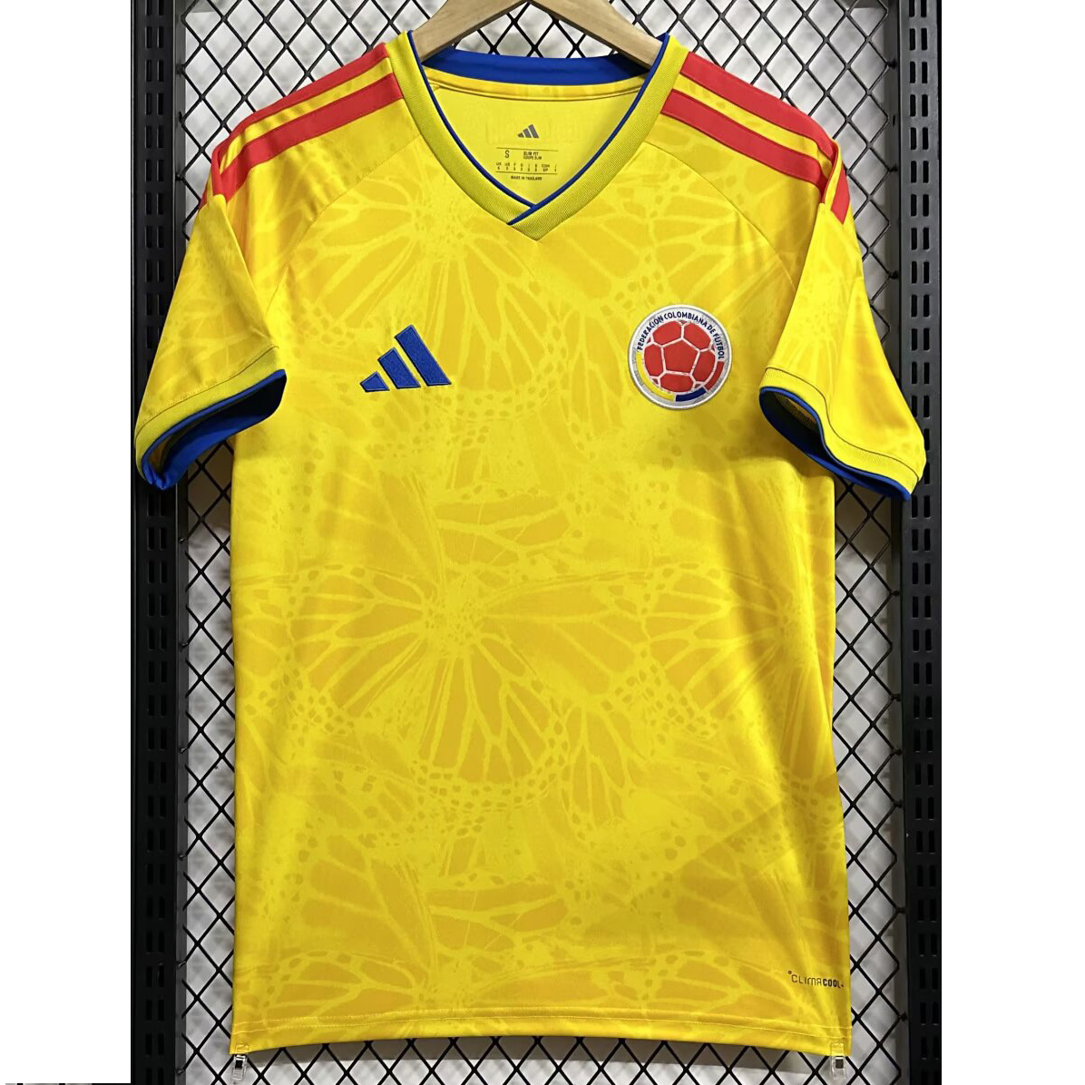 💛 GOLDEN EAGLES • WORLD CUP 2026 🇨🇴 Colombia Yellow Fan Jersey – Vibrant Football Kit ⚽ Breathable Sports Wear 🔥 Premium Replica Edition
