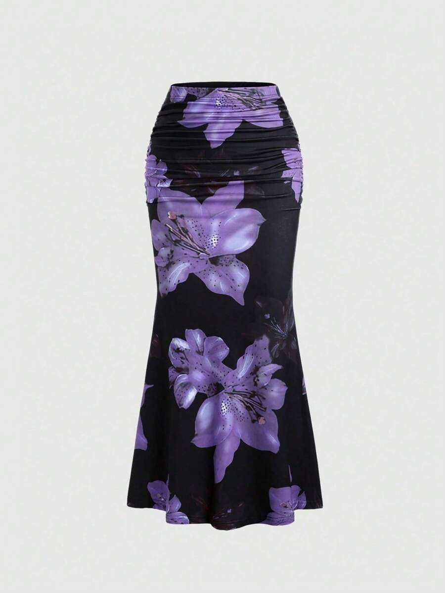 In summer, the new women's skirt is fashionable and elegant, printed and pleated, slim and hip-wrapped, and the long skirt is suitable for daily leisure, commuting, party and holiday.