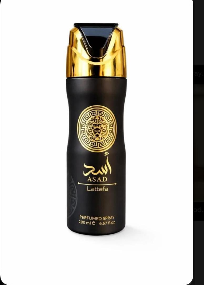 Lattafa Asad 200ml: Matte black can with gold lion medallion, gold cap. Warm spicy-sweet scent of black pepper, pineapple, tobacco, coffee, patchouli, amber, vanilla. Bold, long-lasting, strong projec