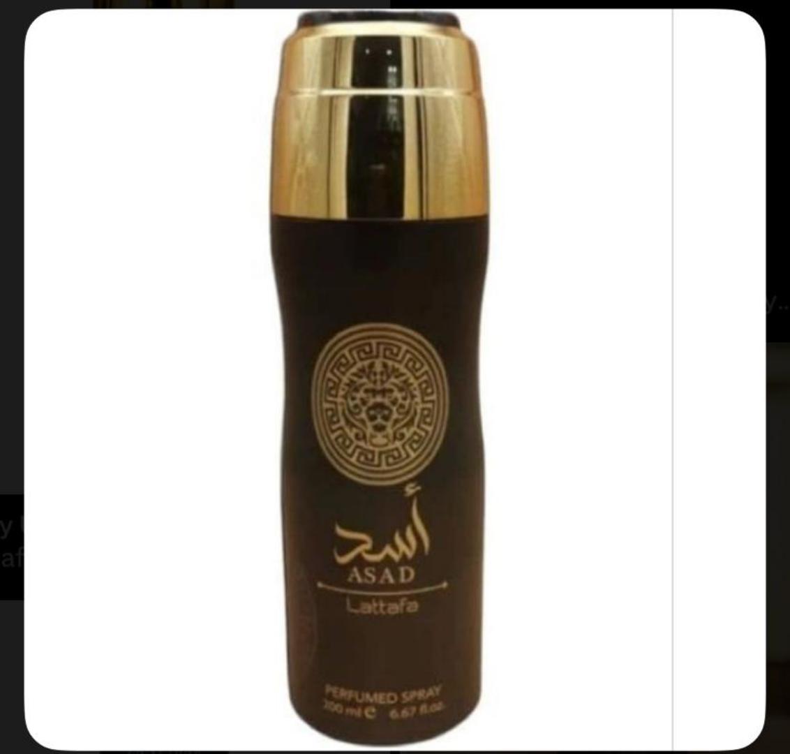 Lattafa Asad 200ml: Matte black can with gold lion medallion, gold cap. Warm spicy-sweet scent of black pepper, pineapple, tobacco, coffee, patchouli, amber, vanilla. Bold, long-lasting, strong projec