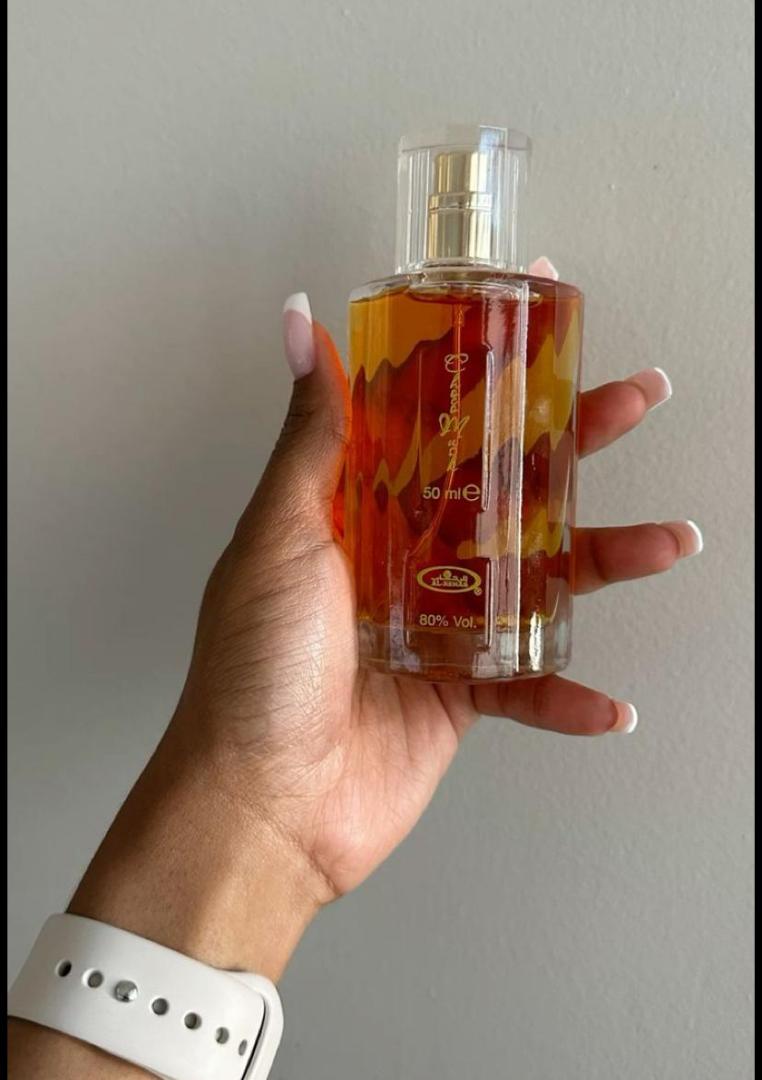 Choco Musk by Al-Rehab is a 50ml Eau de Parfum with a warm, sweet chocolate gourmand scent. The amber liquid in a clear glass bottle offers a cozy, indulgent aroma blending chocolate, vanilla, musk.