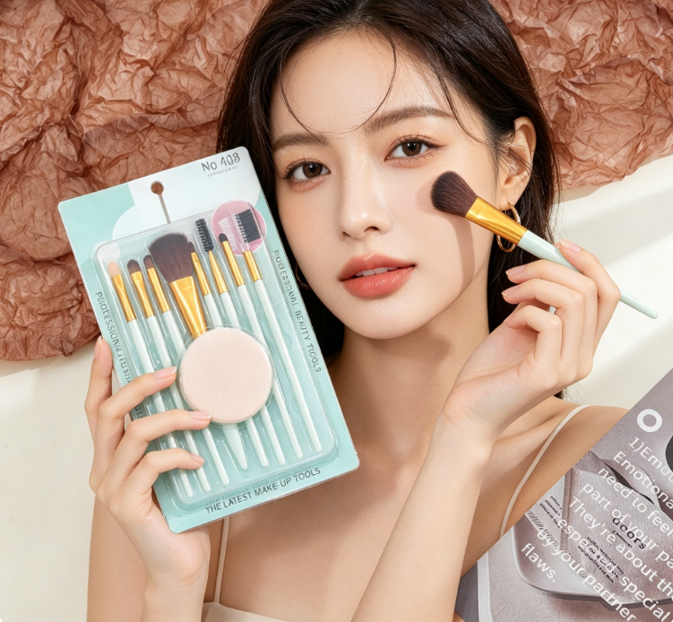 8-piece makeup brush set, beginner's all-in-one tool set including makeup sponge, featuring eyeshadow brush, blush brush, foundation brush, eyeliner brush and contour brush, suitable for daily makeup