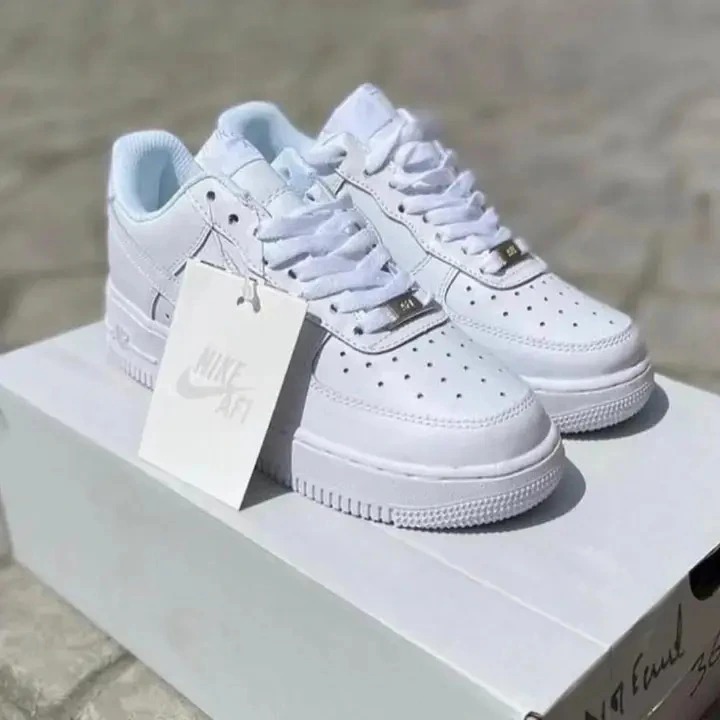 OFFER! OFFER!. Brand New Fashionable White Air Force AF1 Airforce Sneakers Unisex Shoes For Men And Women