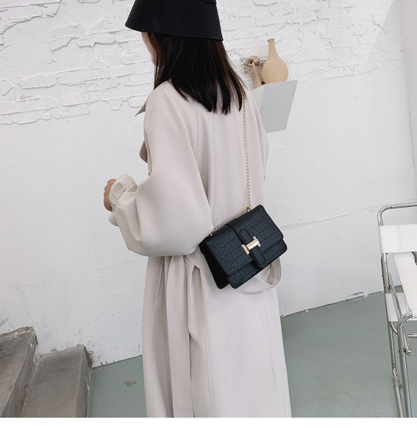 Bag ladies shoulder bag stone grain messenger bag ladies bag  new embossed solid color small square bag