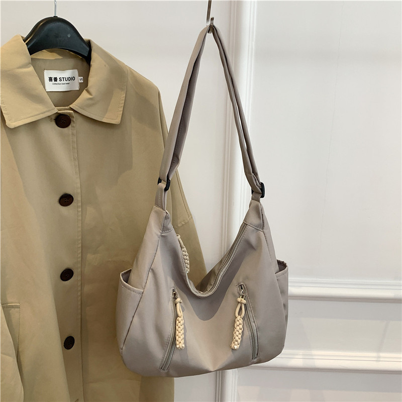 Fashionable large capacity versatile simple handbag travel bag student internet celebrity new wholesale women's shoulder crossbody bag black AS PICTURE