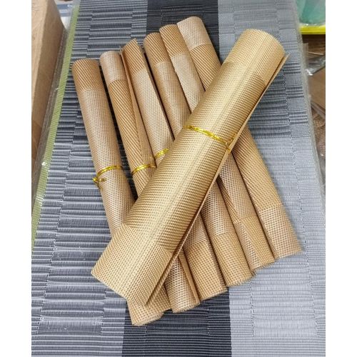 A Set of 1 Table Runner (30x180cm) & 6pcs Table Mats