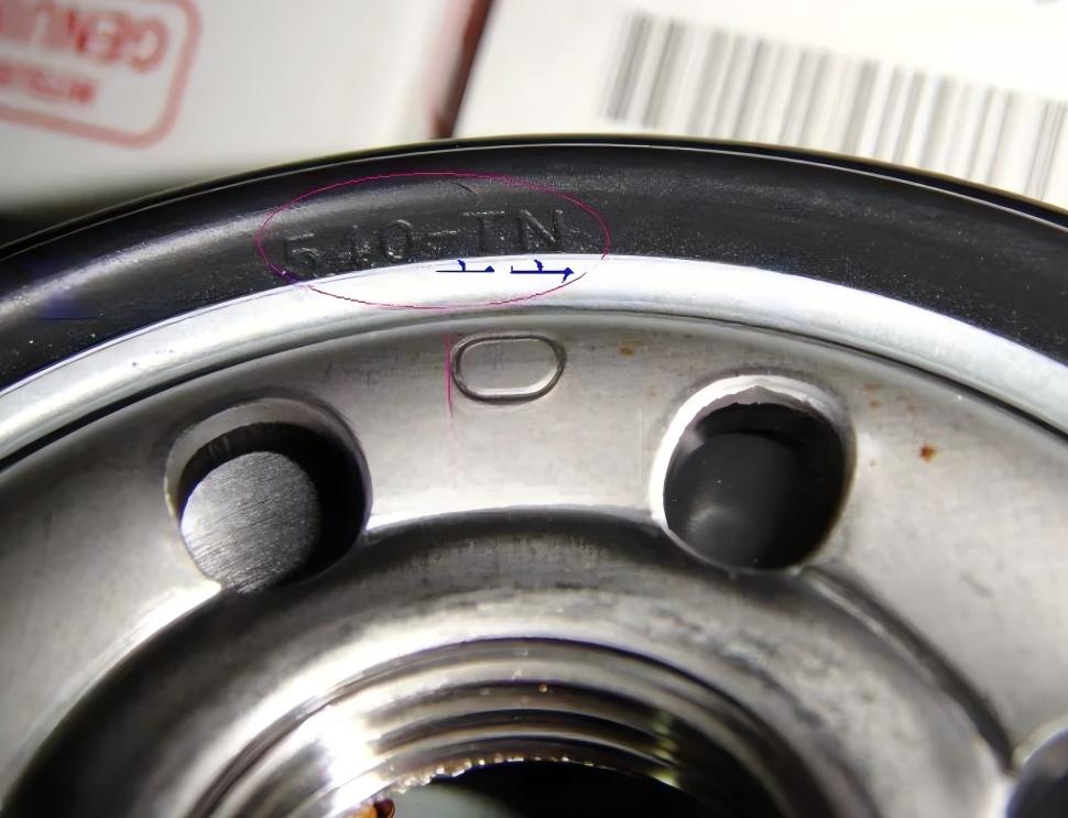 MD360935 Oil Filter Replacement for Mitsubishi Lancer Pajero Colt Suzuki Swift Grand Vitara 4G15 4G18 M13A Engine Parts