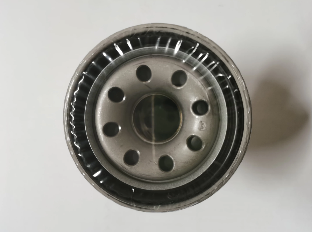 15208-65F0A Oil Filter Replacement for Nissan Tiida Sylphy X-Trail Probox HR16 MR20 QR25 Engine Parts`