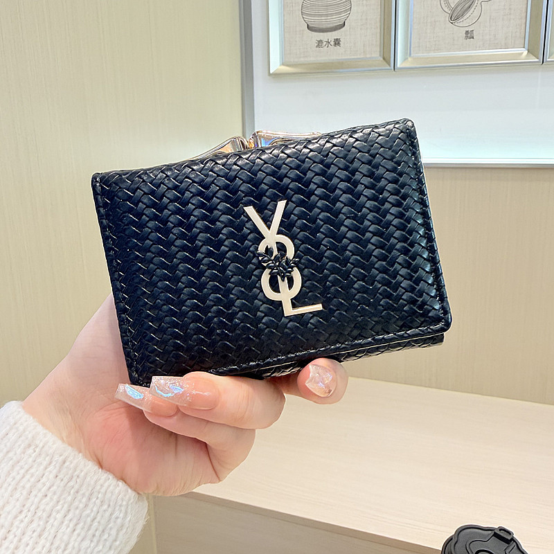Women's  Wallet:2026 Women's Mini Clip Wallet Leather Small Purse, Lightweight Waterproof Card Holder， made of waterproof leather, lightweight, durable, perfect for daily use