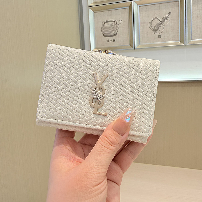 Women's  Wallet:2026 Women's Mini Clip Wallet Leather Small Purse, Lightweight Waterproof Card Holder， made of waterproof leather, lightweight, durable, perfect for daily use