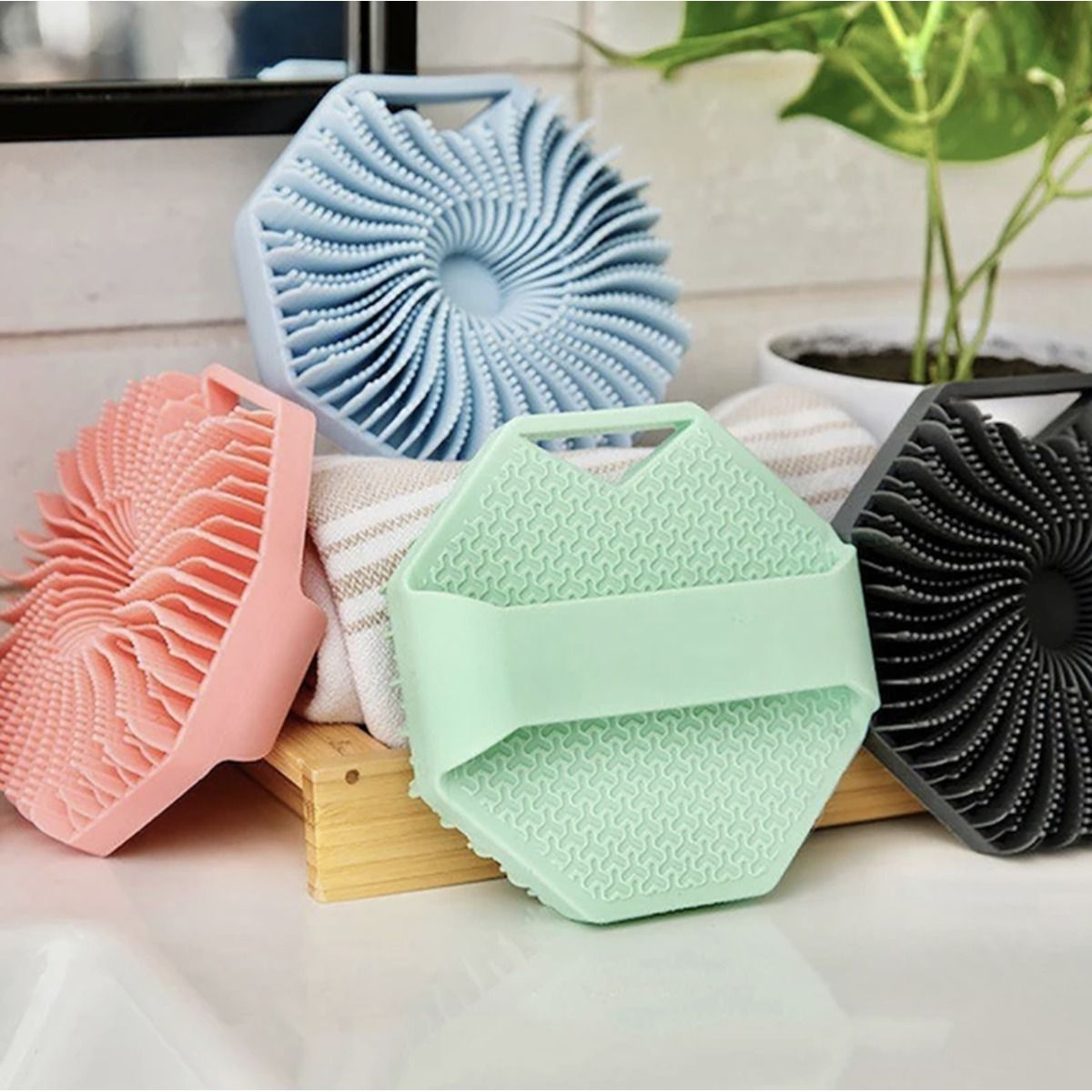 Silicone Body Scrubber - Black