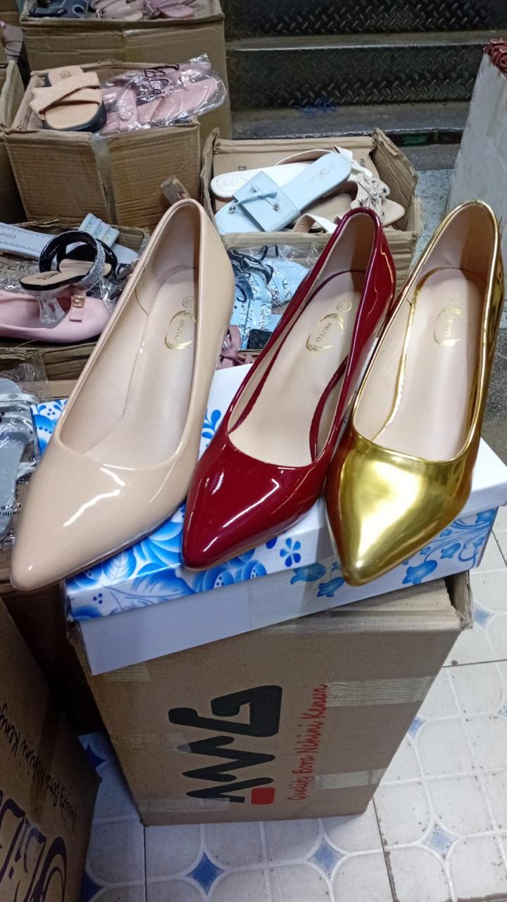 Elegant classic original ladies high heeled shoes , comfortable heels