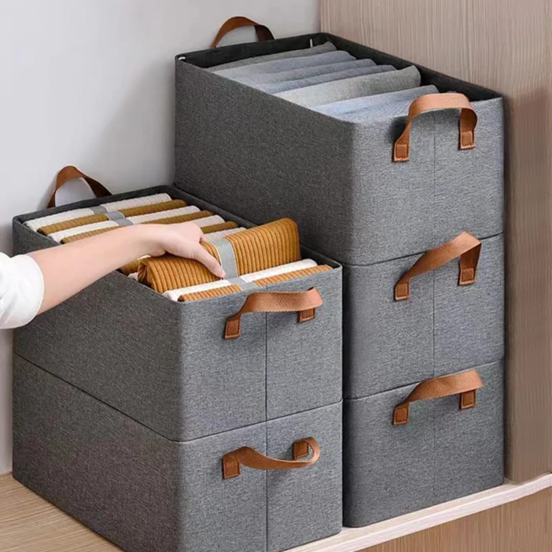 Foldable Cloth Storage Bags – Smart Space Saver! ✨
Keep your home neat and organized with these foldable cloth storage bags, designed to store clothes, bedding, and essentials while saving space. Perf