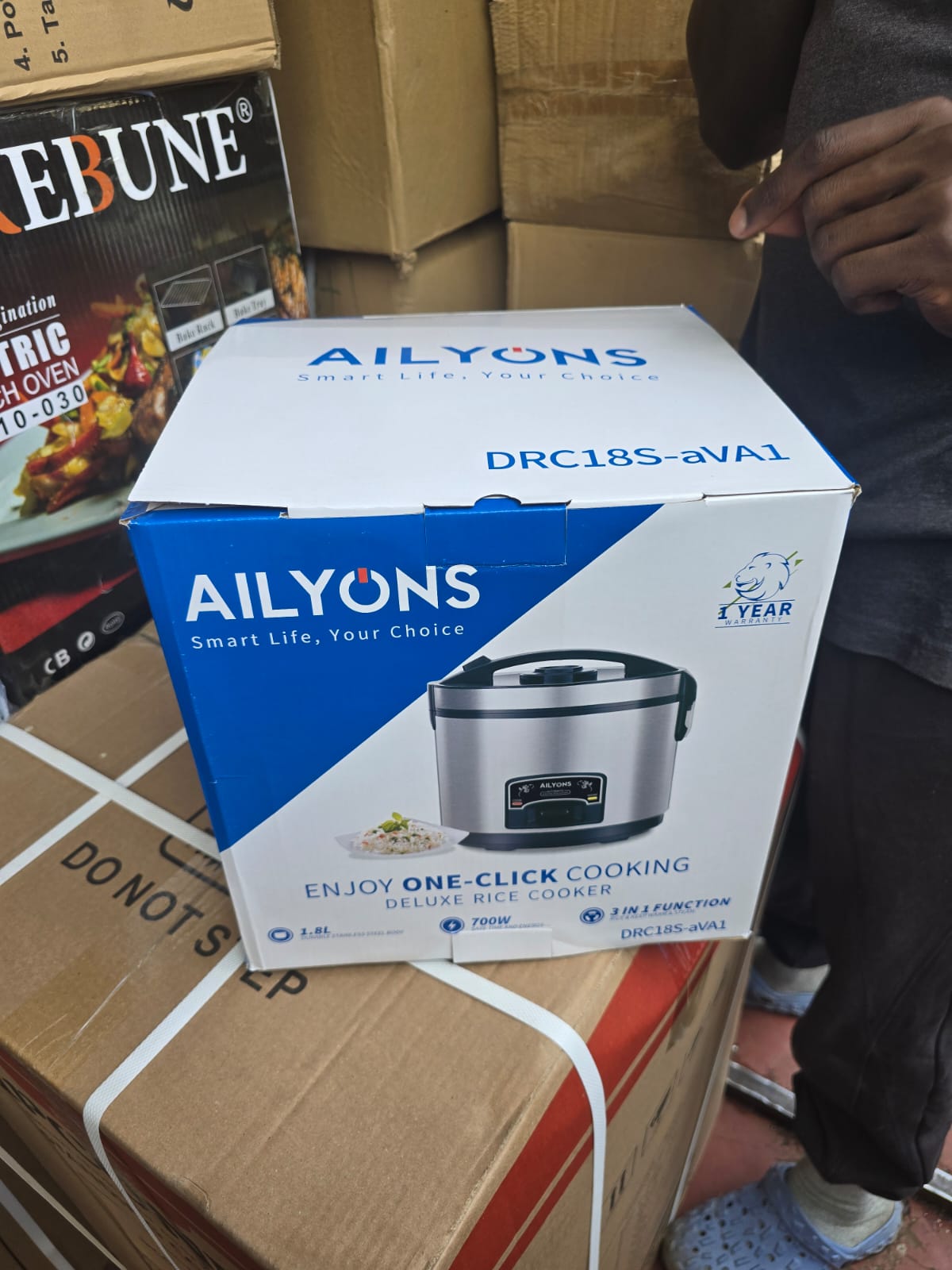 Ailyons 1.8L Rice Cooker – Cook Smart, Eat Better! 🔥
Make cooking easy and stress-free with the reliable Ailyons 1.8-litre rice cooker, perfect for everyday family meals. It delivers fluffy, well-coo