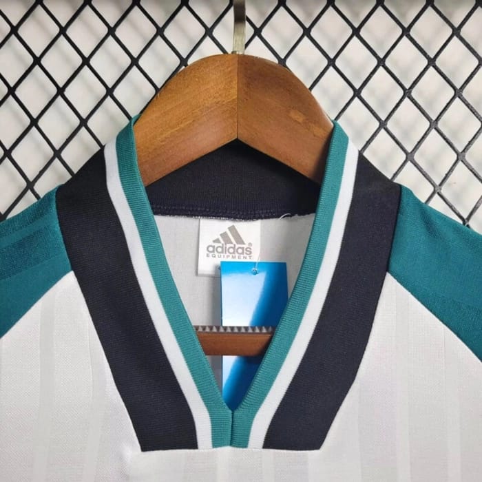 Original LIVERPOOL AWAY Shirt Vintage Retro Kit Football Jersey ; Best Quality LIVERPOOL Jersey Retro Kit