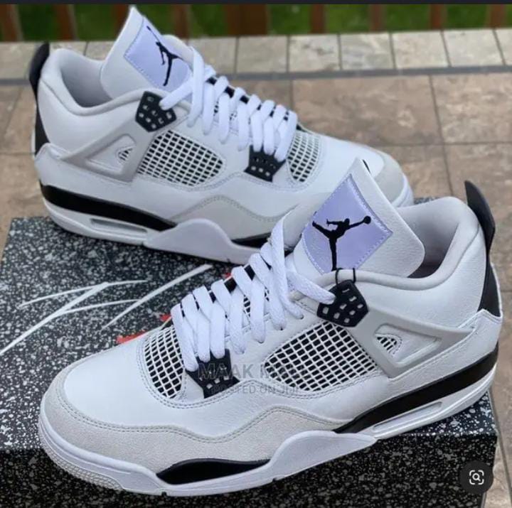 AUTHENTIC AIR JORDAN 4 RETRO Military Black Sneakers, High Quality Fashion Men's Shoes J4 Sneakers