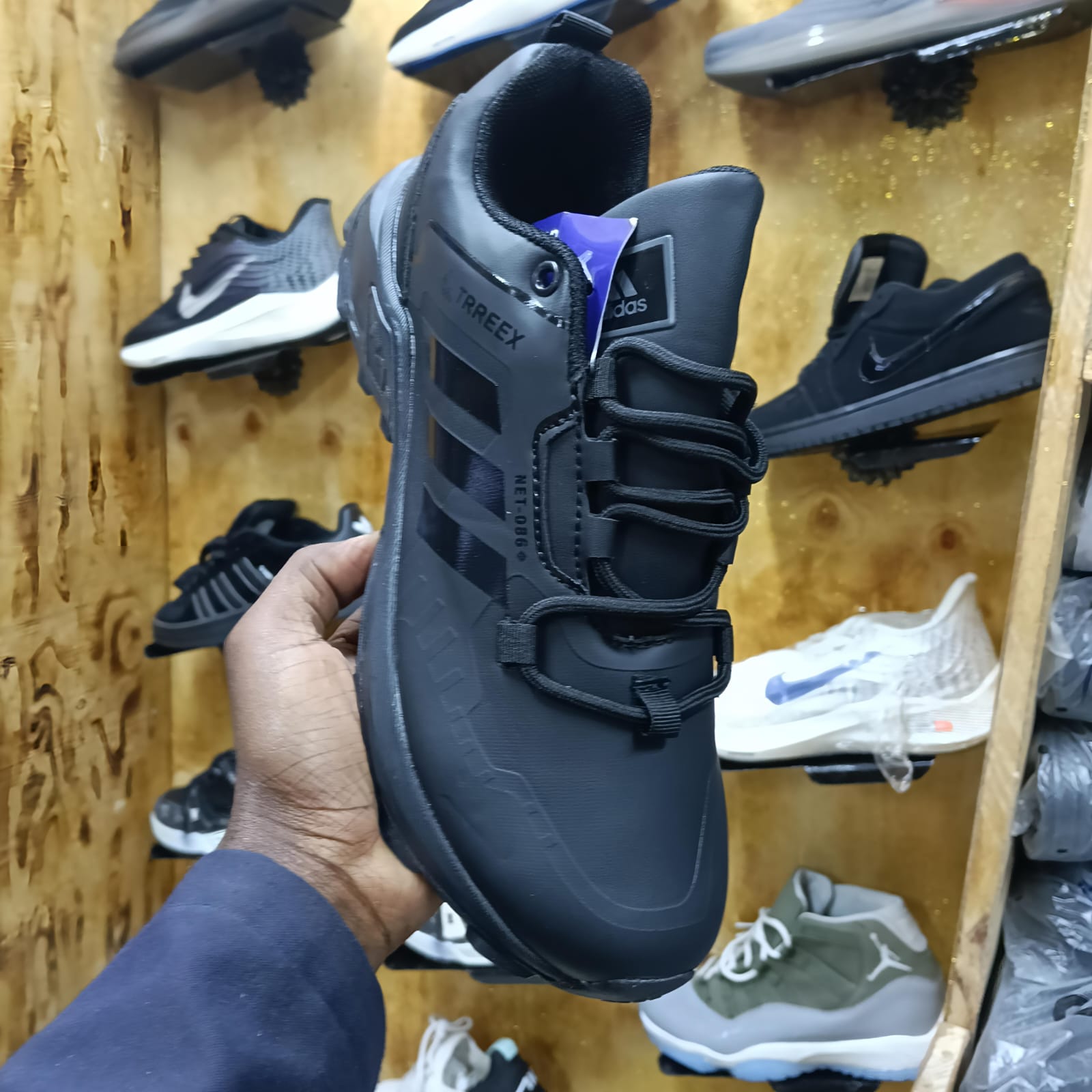 🔥 ON OFFER Adidas Terrex Low shoes in the New black colorway. Quality Terex, Terrex / Hiking boots, Safety Boot very Srong and Durable(generic)