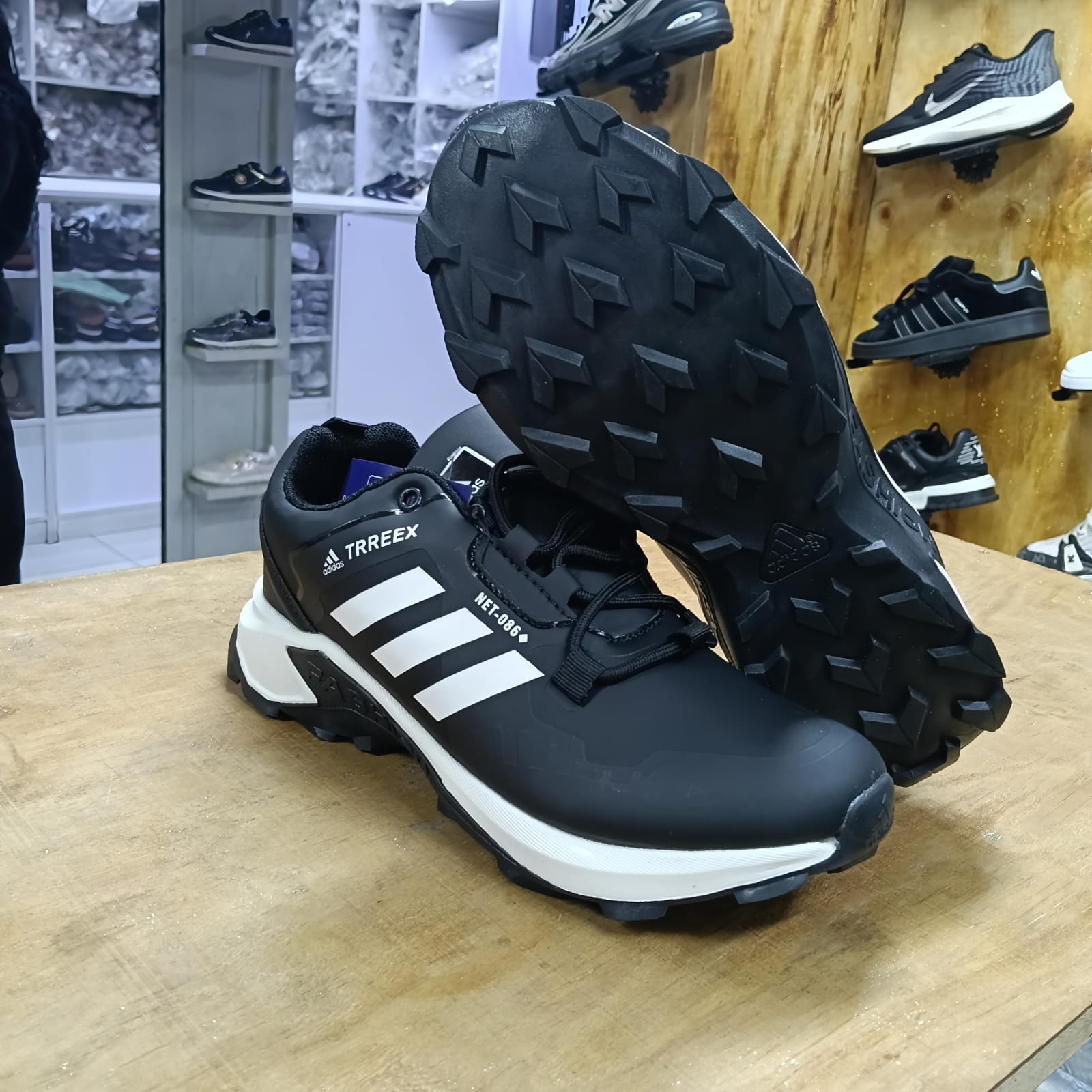 🔥 ON OFFER Adidas Terrex Low shoes in the New black colorway. Quality Terex, Terrex / Hiking boots, Safety Boot very Srong and Durable(generic)