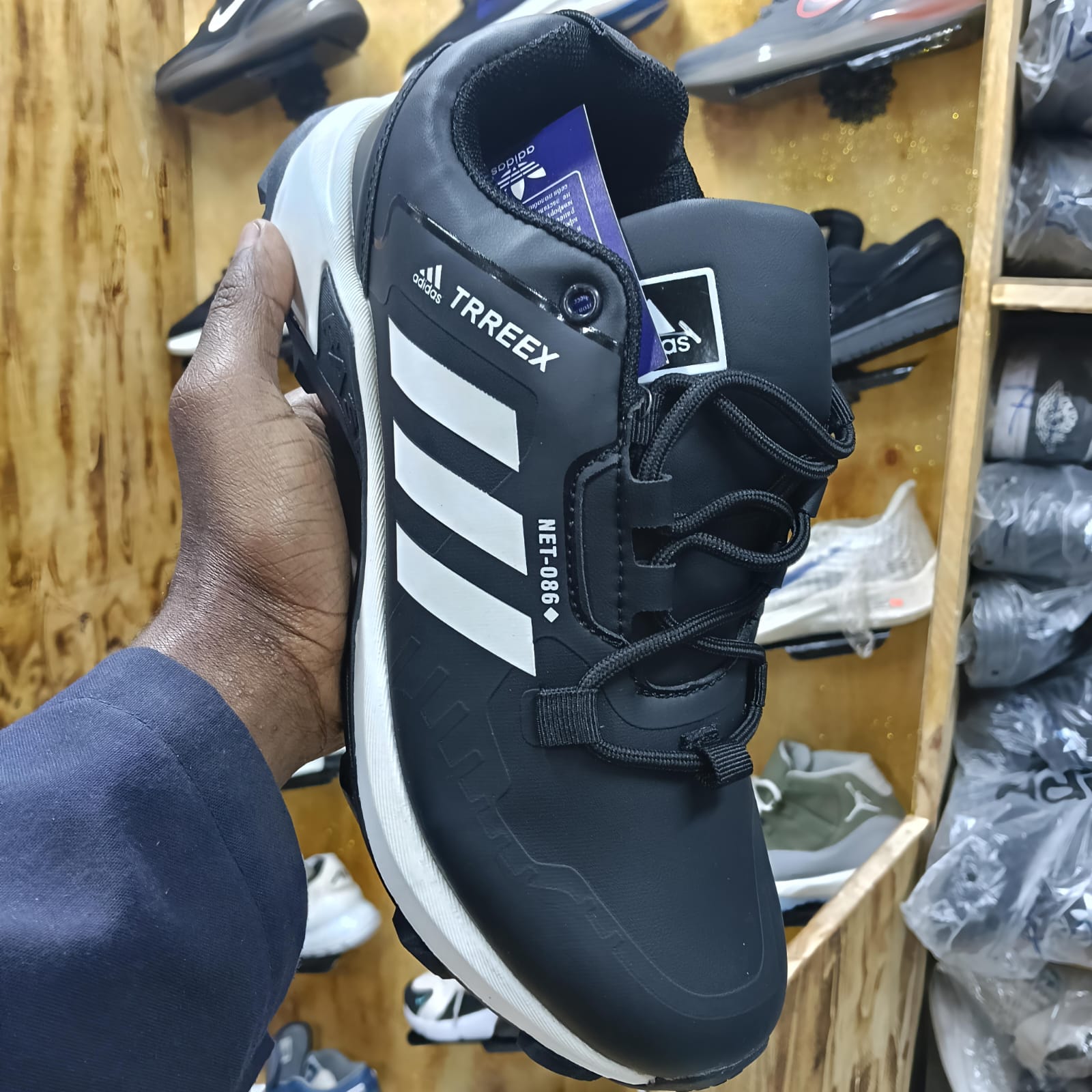 🔥 ON OFFER Adidas Terrex Low shoes in the New black colorway. Quality Terex, Terrex / Hiking boots, Safety Boot very Srong and Durable(generic)