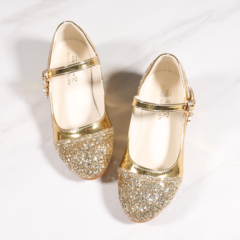 New girls' leather shoes with dresses, princess shoes and sequined high-heeled shoes are suitable for daily casual birthday parties, school Christmas parties and dinner performances.