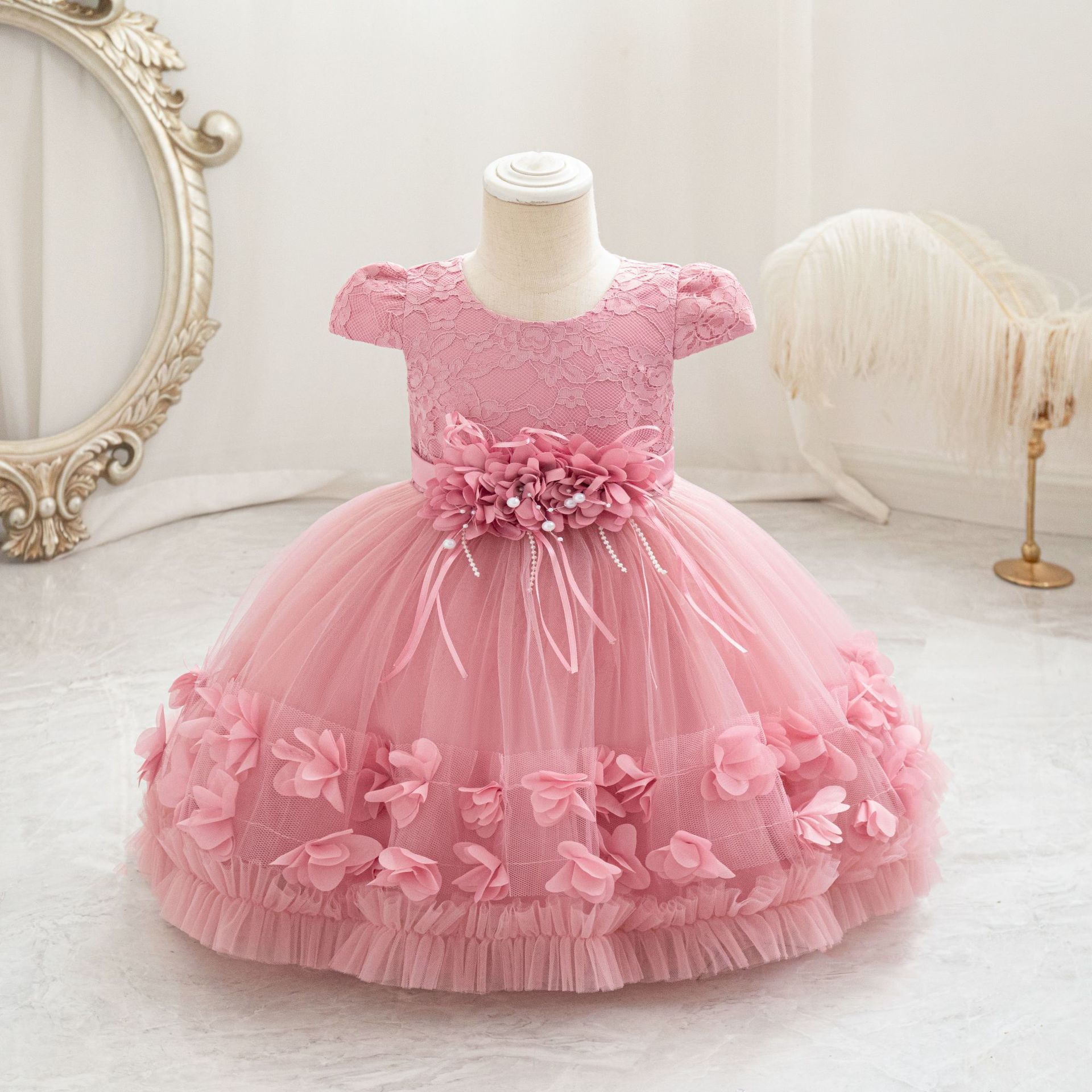 New girls' dresses in summer, short sleeves, round neck, flowers, beaded bows, gauze and fluffy skirts, princess dresses are suitable for birthday school party dinner dresses, costumes.