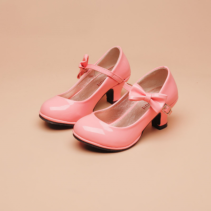 New girls' leather shoes with dresses, princess shoes, bows, round-headed high-heeled shoes are suitable for daily casual birthdays, school parties, family gatherings and dinner performances.