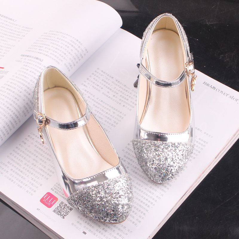 New girls' leather shoes with dresses, princess shoes and sequined high-heeled shoes are suitable for daily casual birthday parties, school Christmas parties and dinner performances.