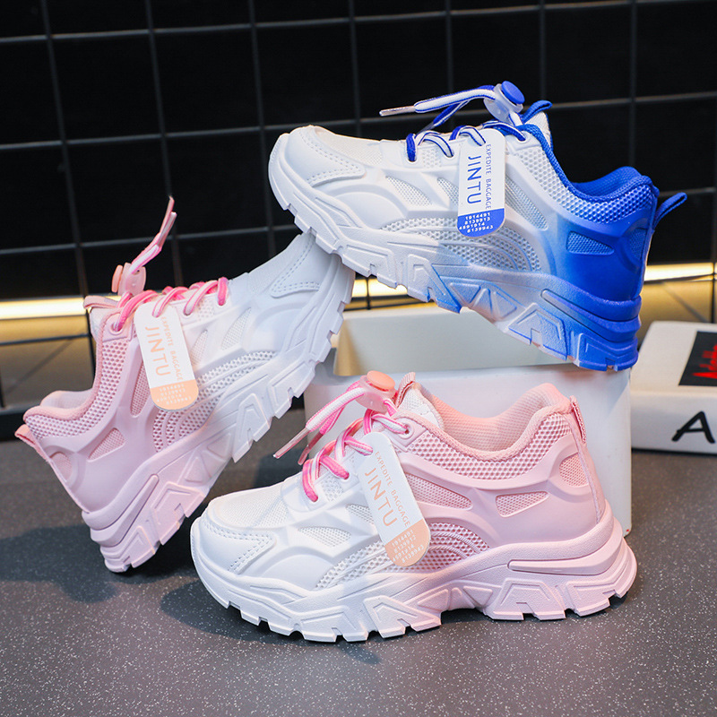 New girls' sports shoes are light, breathable, non-slip lace-up mesh soft-soled children's running shoes suitable for daily leisure sports and outdoor running training.