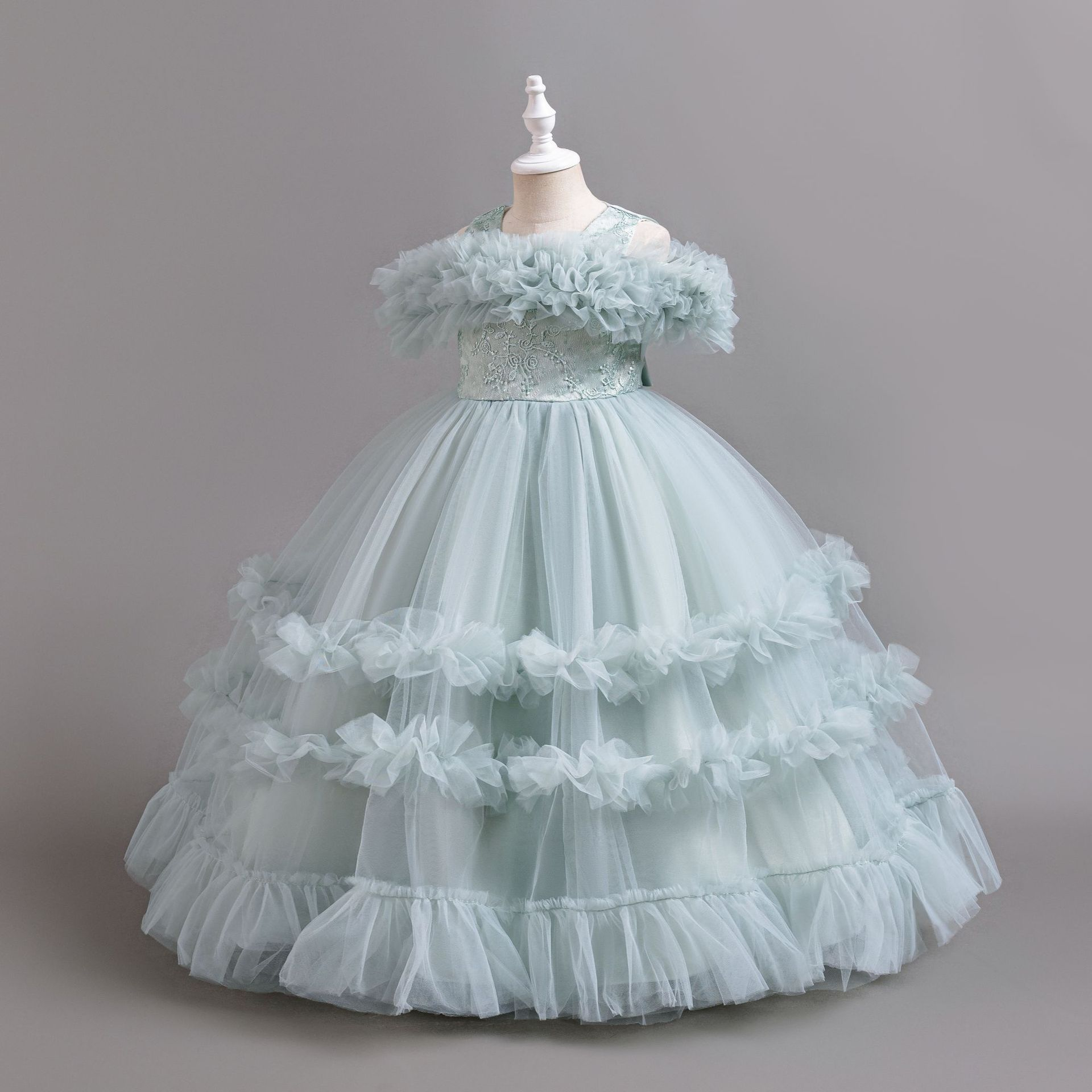 New girls' dresses in summer, round neck, shoulder mesh, fluffy skirt, princess skirt, long dress and evening dress, are suitable for birthday school party, dinner dress and performance clothes.