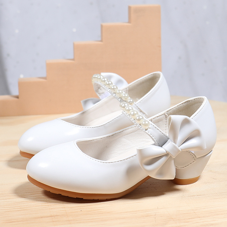 New girls' leather shoes with round heads and pearl bow princess shoes with dresses and high heels are suitable for daily casual birthday school parties and banquets.