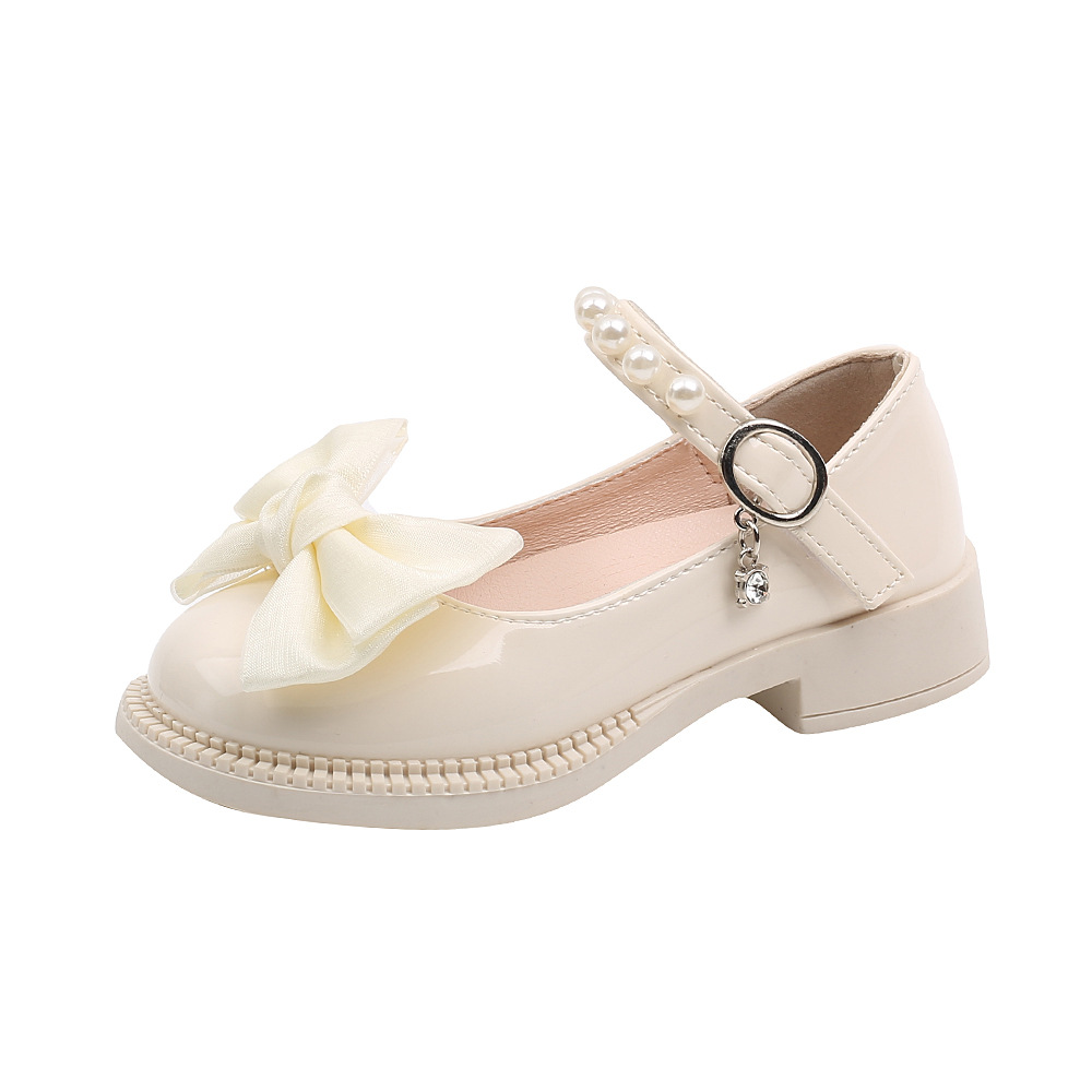 New girls' shoes, princess shoes, bow pearls and soft soles with dresses and shoes are suitable for daily casual birthday parties, school Christmas parties and banquets.