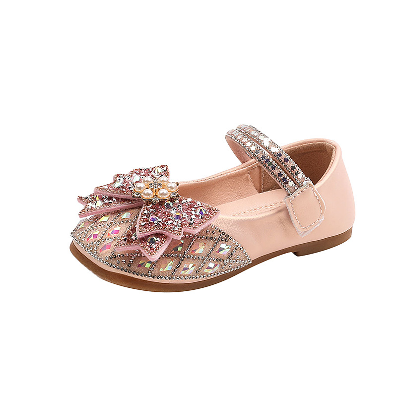 New girls' leather shoes with dresses, princess dresses, bows, pearl sequins and soft sole shoes are suitable for daily casual birthdays, school parties, family gatherings and dinner performances.