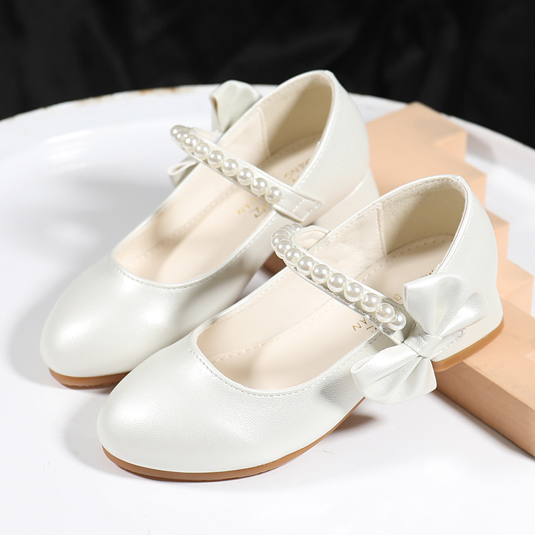 New girls' leather shoes with round heads and pearl bow princess shoes with dresses and high heels are suitable for daily casual birthday school parties and banquets.