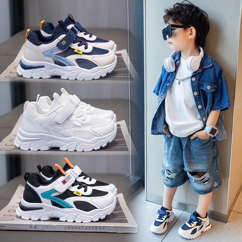 In summer, the new children's sports shoes are light, breathable and non-slip. hook and loop mesh soft-soled running shoes for boys and girls are suitable for daily leisure sports and outdoor training