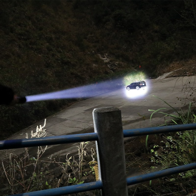 Multifunctional USB-Rechargeable P50 High-Intensity Flashlight — Outdoor Emergency Lighting & Zoomable LED Torch