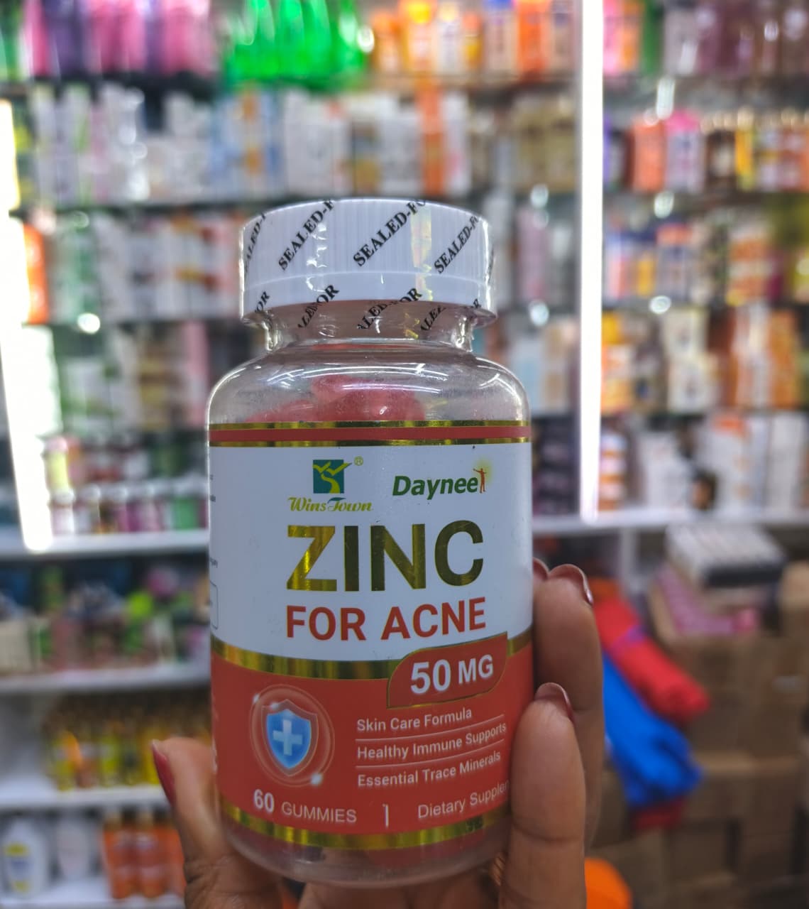 Daynee Probiotic Gummies designed for daily digestive and immune support.