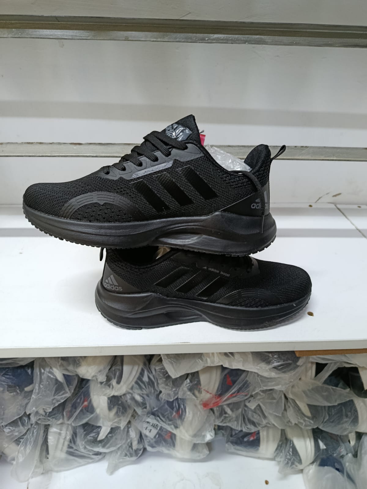 Men Sports Running Shoes Lightweight Breathable Sneakers Comfortable Athletic Footwear Durable Non Slip Sole Gym Training Casual Wear Sizes 40 to 45