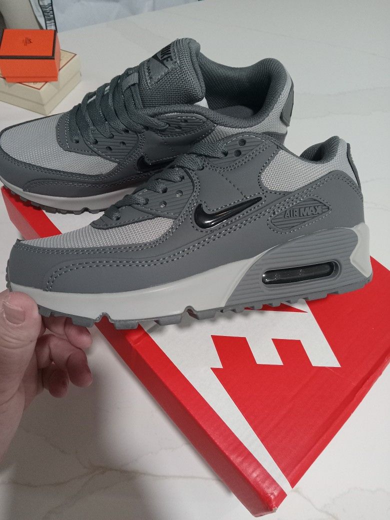 Men Air Cushion Sneakers Comfortable Running Shoes Lightweight Breathable Sport Shoes Durable Non Slip Sole Stylish Casual Athletic Footwear Sizes 40 to 45