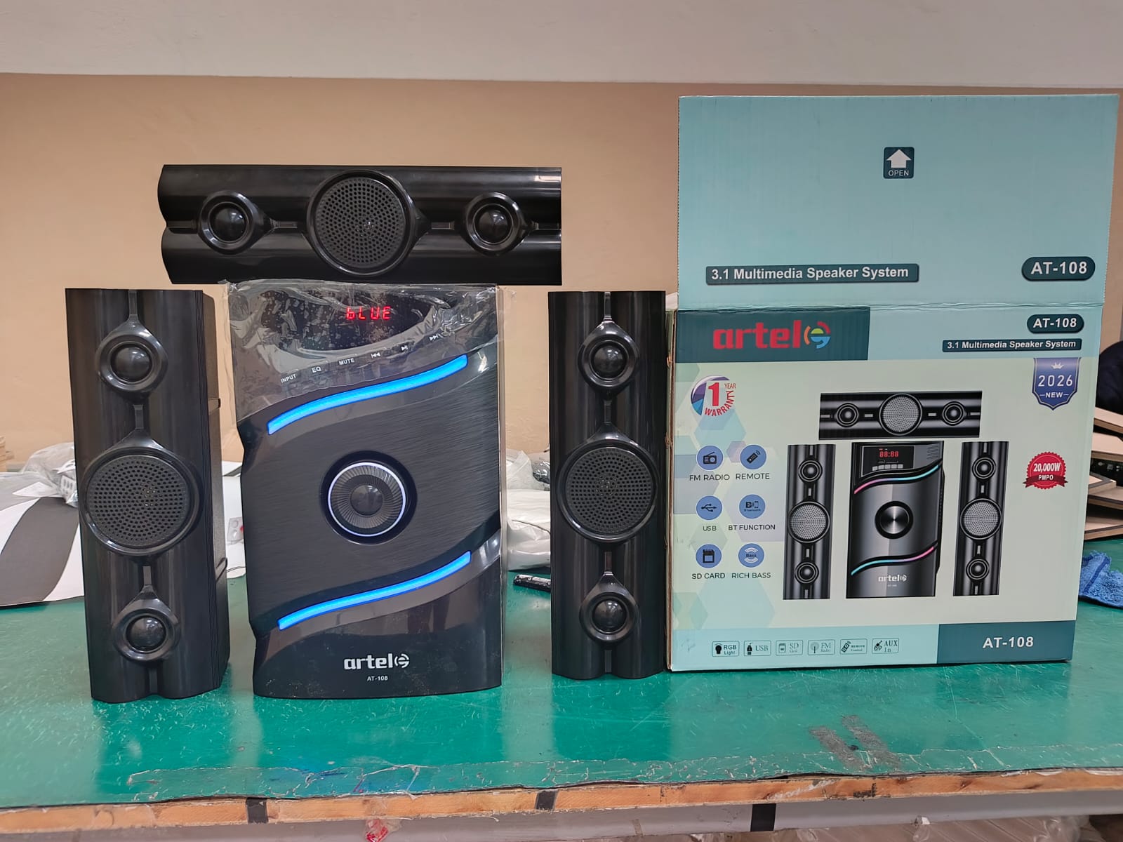 Artel AT-108T 3.1CH Wooden Cabinet Subwoofer System is a powerful home entertainment speaker designed for deep bass, clear vocals, and immersive surround sound.
🔊 Key Features
Model: Artel AT-108T
Sy