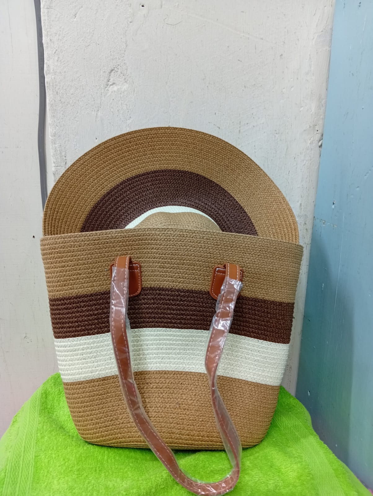 ✨ AFFORDABLE SUMMER VIBES – WOVEN TOTE BAGS WITH MATCHING HATS 👜👒✨STEP OUT IN STYLE WITH THESE BEAUTIFULLY CRAFTED WOVEN TOTE BAGS PAIRED WITH CHIC MATCHING HATS — THE PERFECT BLEND OF FASHION