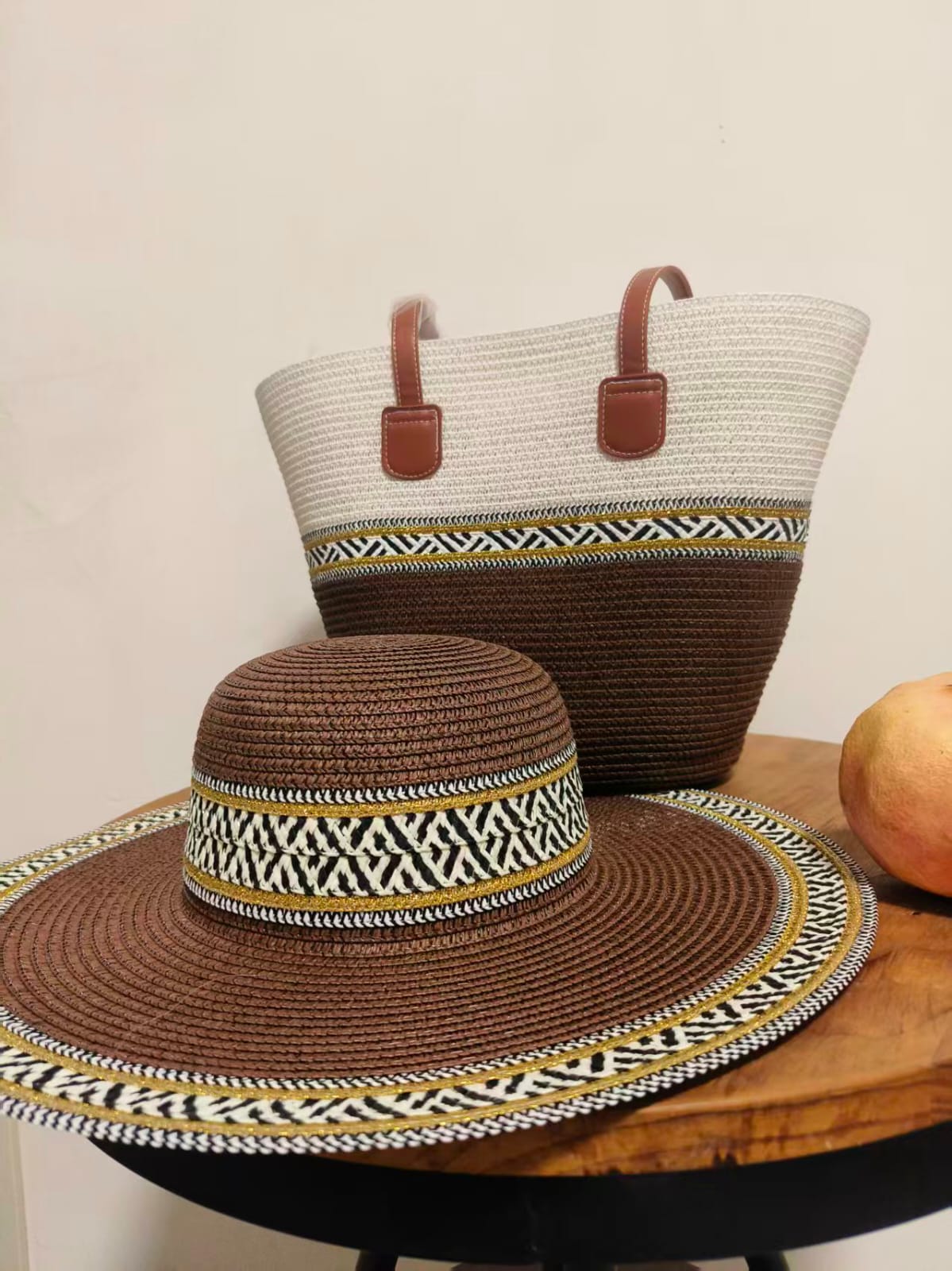 ✨ AFFORDABLE SUMMER VIBES – WOVEN TOTE BAGS WITH MATCHING HATS 👜👒✨STEP OUT IN STYLE WITH THESE BEAUTIFULLY CRAFTED WOVEN TOTE BAGS PAIRED WITH CHIC MATCHING HATS — THE PERFECT BLEND OF FASHION